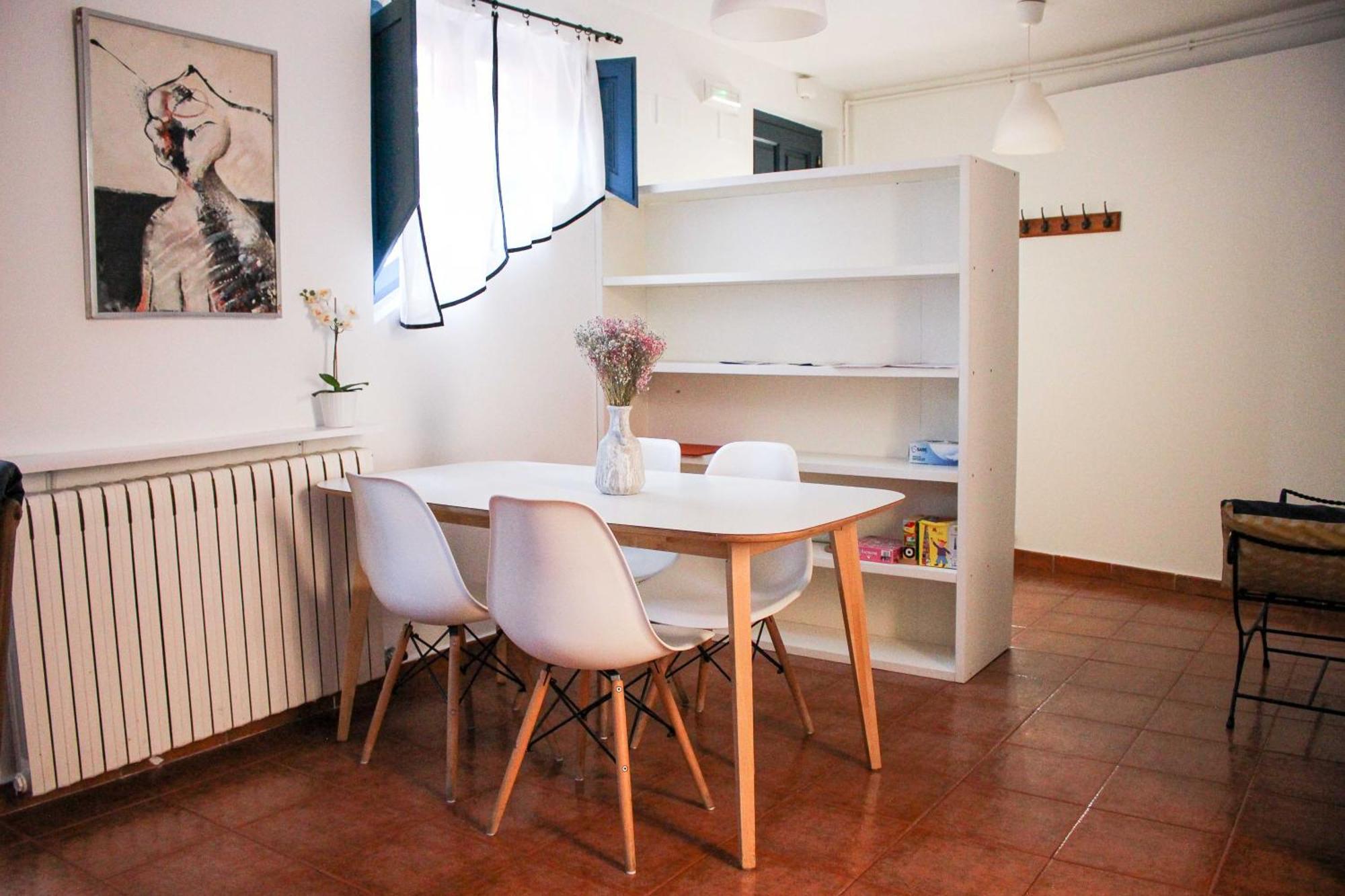 El 8 De Serranos - Bajo - Casa Con Garaje Leão Exterior foto