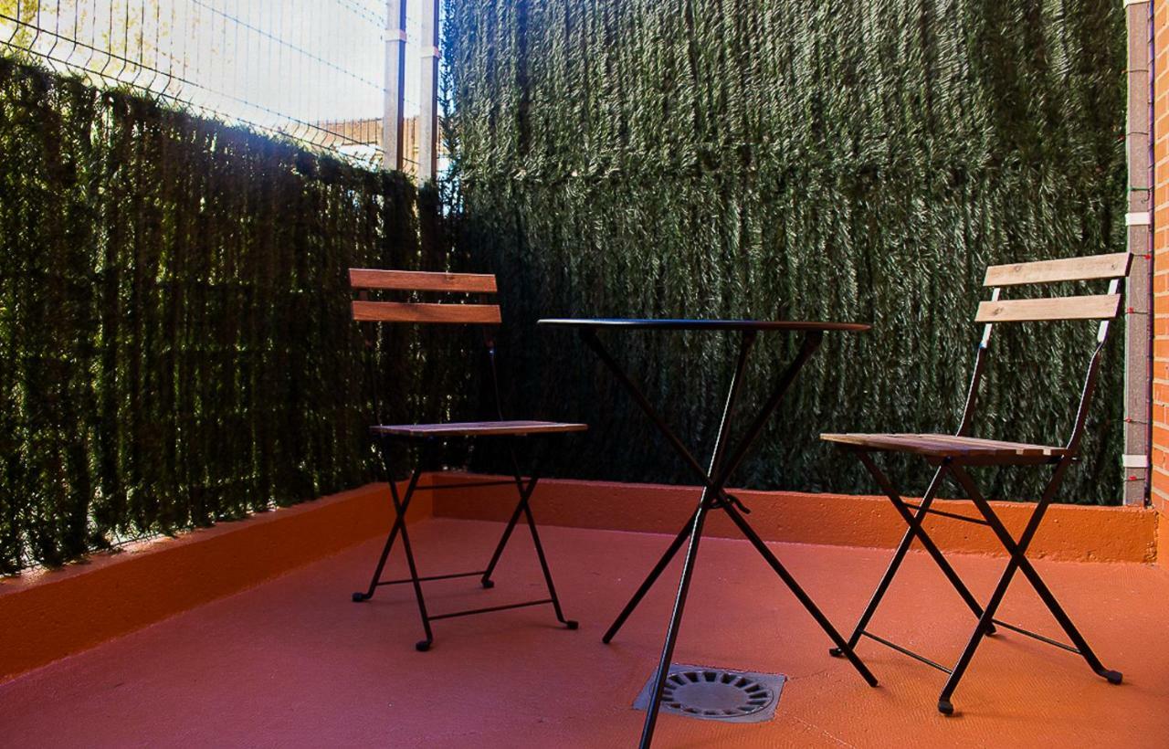 El 8 De Serranos - Bajo - Casa Con Garaje Leão Exterior foto